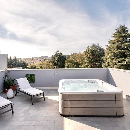 Luxury - Jacuzzi Apartments Near Rome Velletri Bagian luar foto