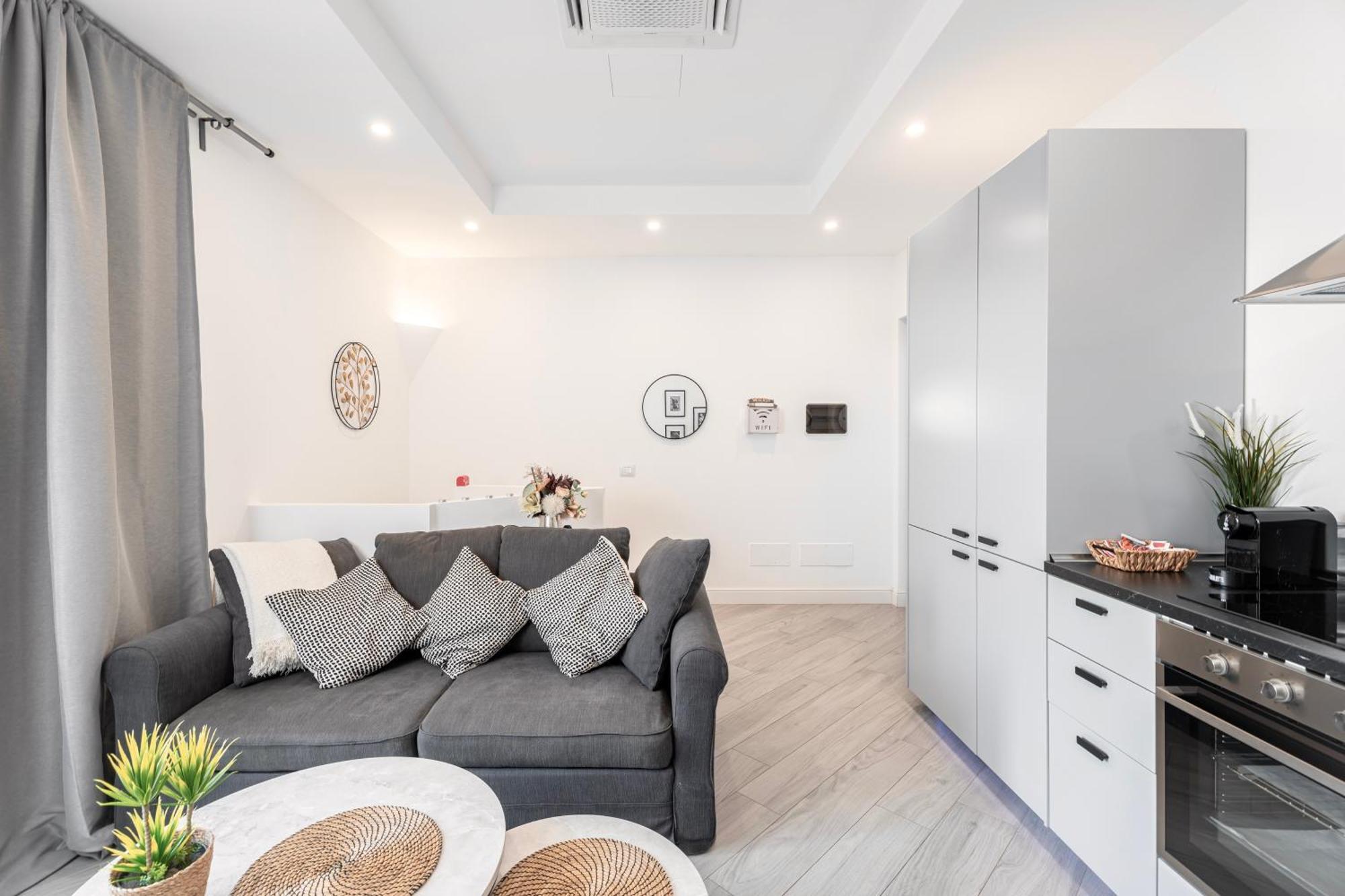Luxury - Jacuzzi Apartments Near Rome Velletri Bagian luar foto