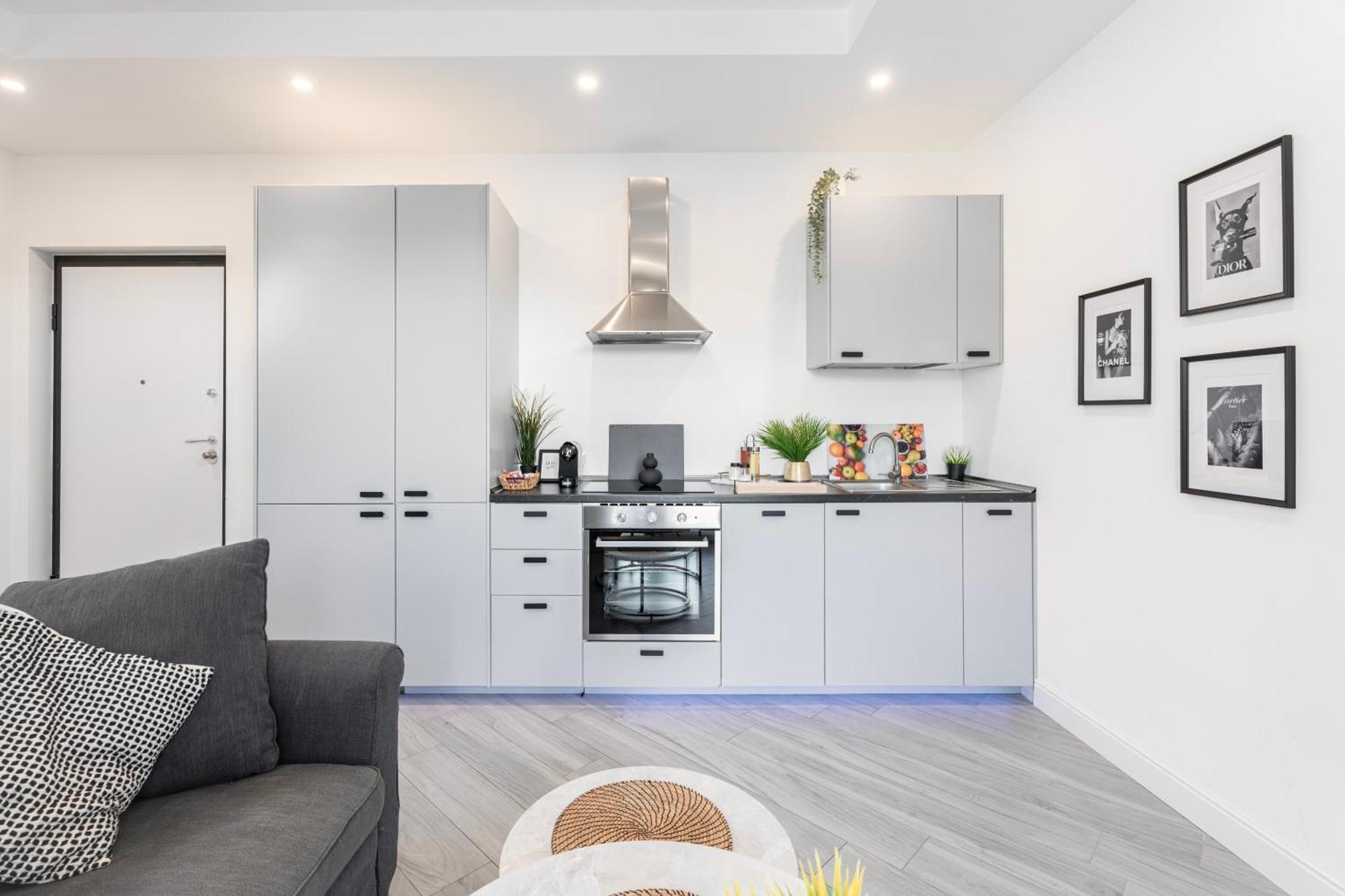 Luxury - Jacuzzi Apartments Near Rome Velletri Bagian luar foto