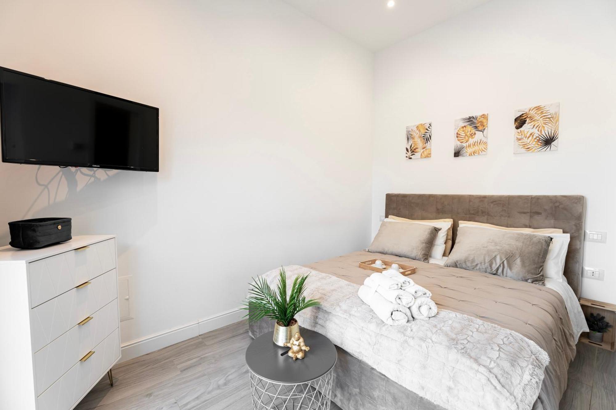 Luxury - Jacuzzi Apartments Near Rome Velletri Bagian luar foto
